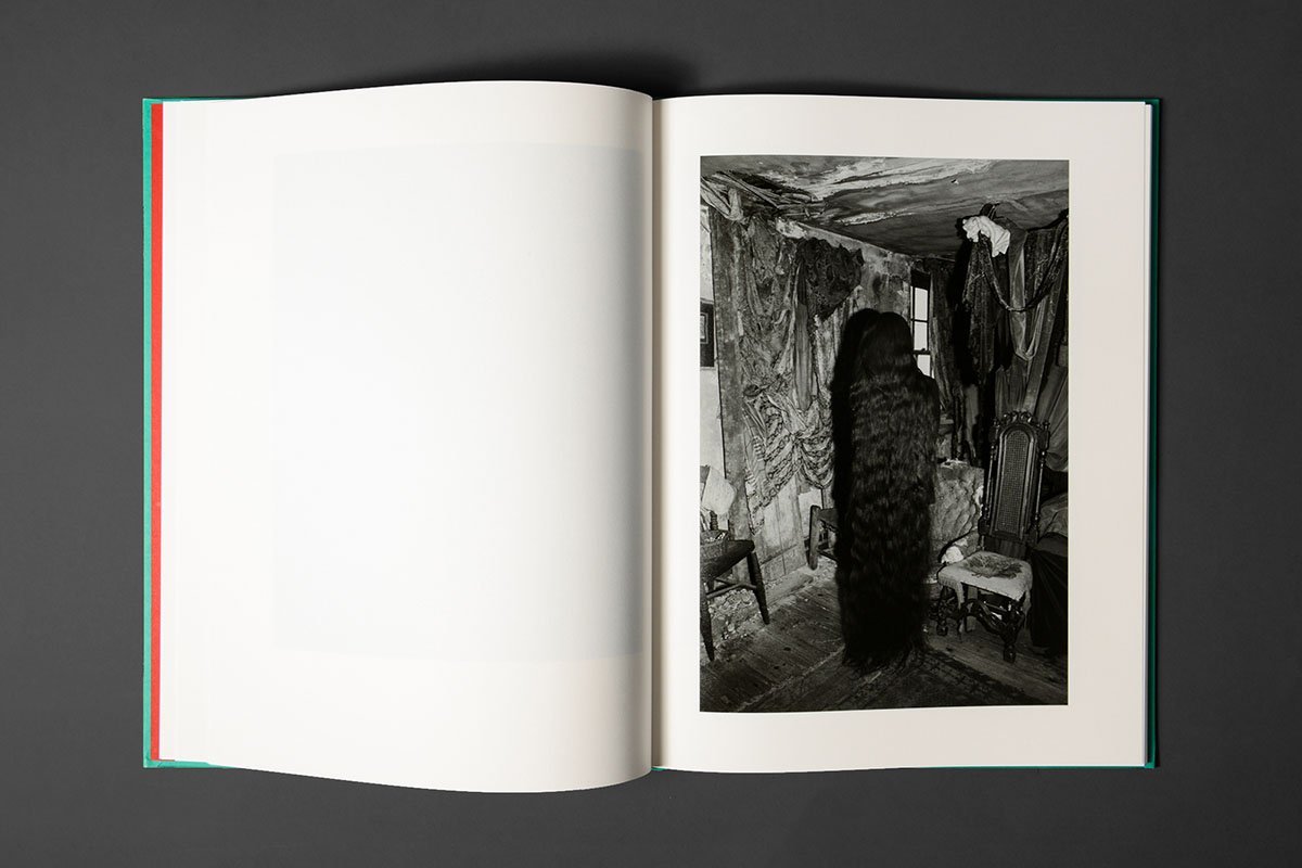 Tereza Zelenkova – The Essential Solitude PHOTOBOOK — Void